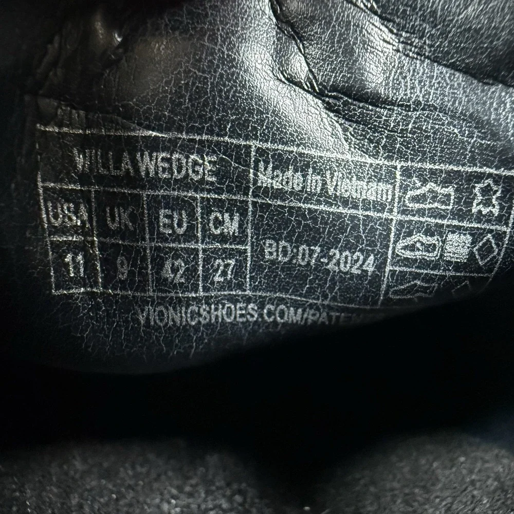 Vionic Willa Wedge‎ Shoes Women's 11 Black Slip On Suede Water Repellent